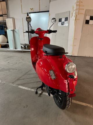 Scooter Eléctrica Roja Quazzartech