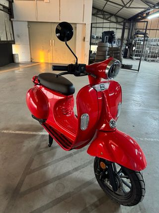 Scooter Eléctrica Roja Quazzartech