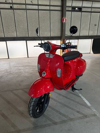 Scooter Eléctrica Roja Quazzartech