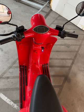 Scooter Eléctrica Roja Quazzartech