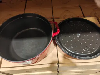 Olla Staub Cocotte Hierro Fundido 26cm Roja