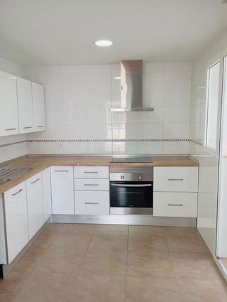 Piso en alquiler en Parque Mediterráneo - Santa Paula en Málaga