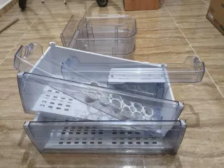 Cajones y bandejas frigo BEKO