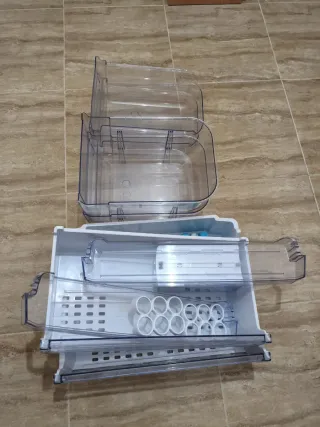 Cajones y bandejas frigo BEKO