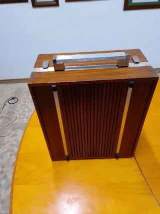 Tocadiscos Werner Portátil Antiguo