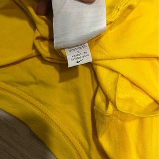 Camiseta Nike Amarilla