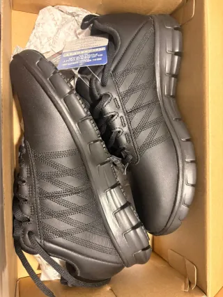 Skechers Relaxed Fit Memory Foam Zapatos Negros