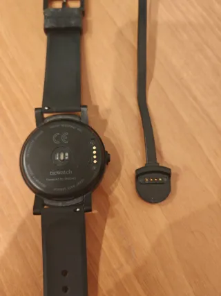 Smartwatch Ticwatch E Nero