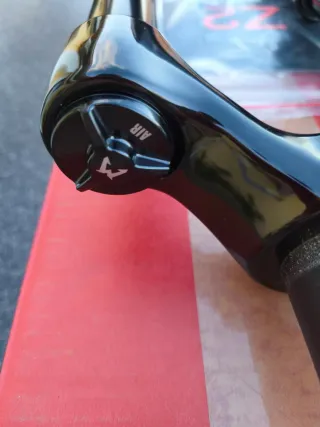 Horquilla Marzocchi *NUEVA* Z2 Rail 2.0 140mm 29"