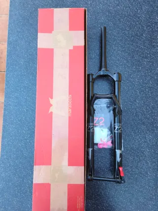 Horquilla Marzocchi *NUEVA* Z2 Rail 2.0 140mm 29"