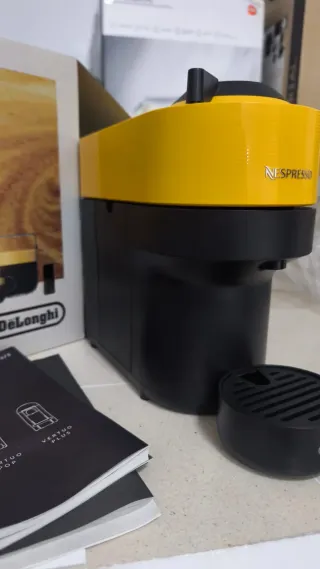 Cafetera Nespresso Vertuo Pop Amarilla
