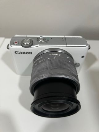 Canon EOS M10 + 15-45mm+ Adaptador NEGOCIABLE