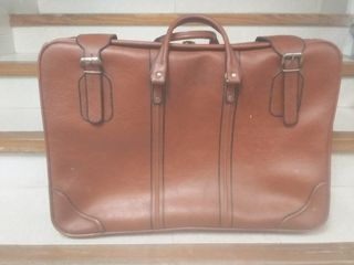 Maleta de viaje de cuero grande