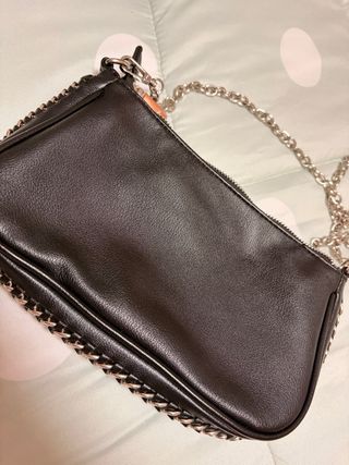 Bolso negro/marrón con cadena