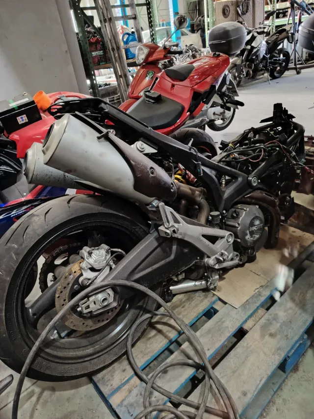 Lote Recambios Ducati Monster 696