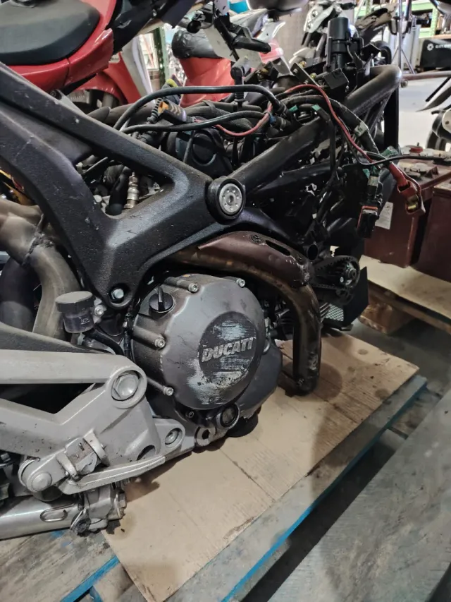 Lote Recambios Ducati Monster 696