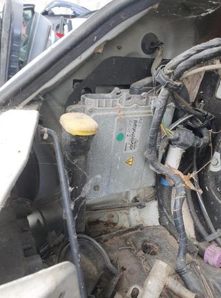 Defensa delantera renault 169088 mascott (2000)