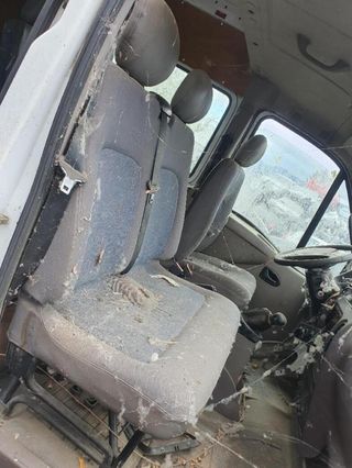 Defensa delantera renault 169088 mascott (2000)