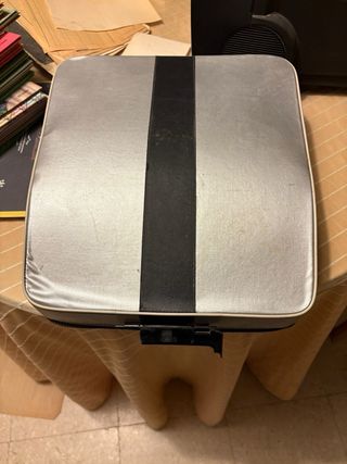 Máquina de escribir Olivetti Lettera DL