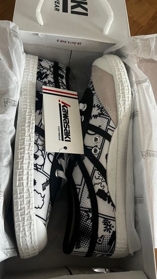 Zapatillas Kawasaki 38 con etiqueta