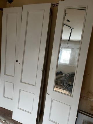 Puertas de armario madera lacada abatibles