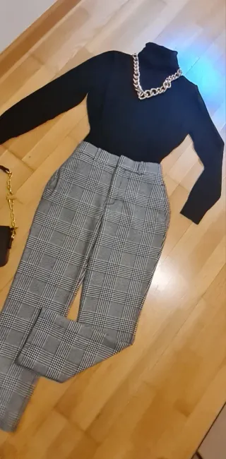 Conjunto Jersey Cuello Alto y Pantalón