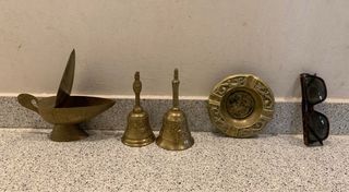 Lote Bronce: Campanas, Cenicero, Incensario