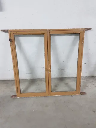 2 Ventanas de Hierro Marrones