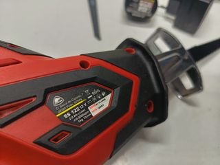 Sierra Sable Stayer SS122 + Batería