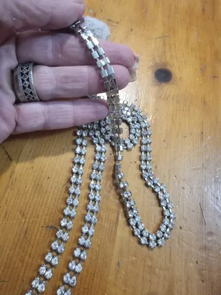 Cintura con strass e fibbia