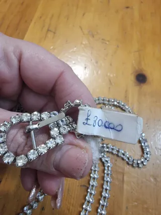 Cintura con strass e fibbia