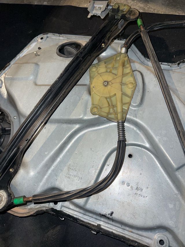 Elevalunas Delantero izquierdo VAG Seat Leon MK1