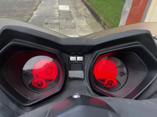 Yamaha Xmax 125 2017 Negra y Blanca