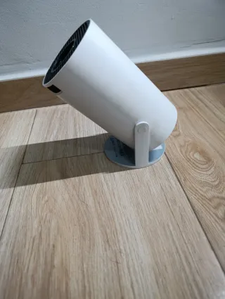 Proyector blanco y negro