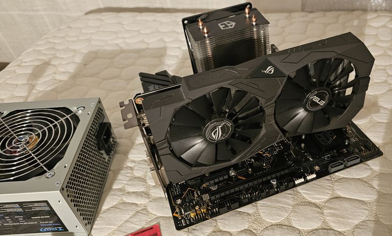 PC Gamer ASUS I7 32GB RAM RGB Completo afbeelding 2