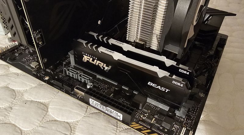 PC Gamer ASUS I7 32GB RAM RGB Completo afbeelding 4
