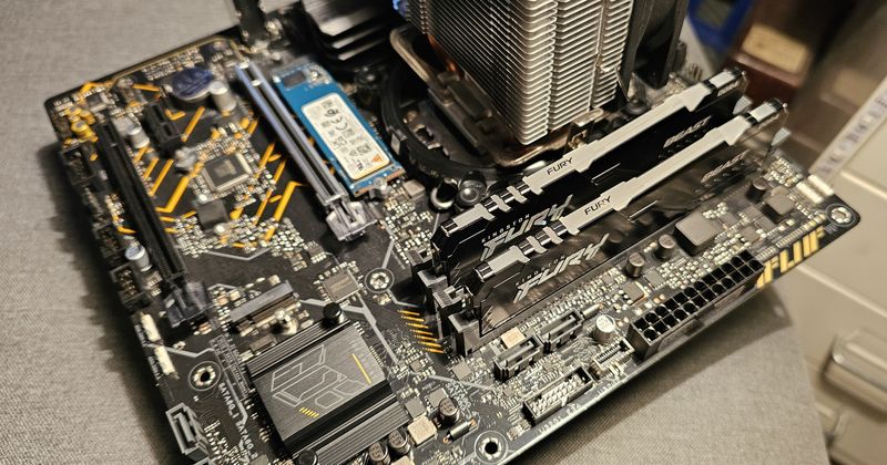 PC Gamer ASUS I7 32GB RAM RGB Completo afbeelding 6