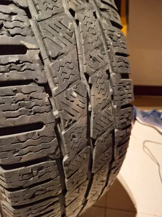 Llanta, neumático y tapacubo Fiat Scudo.