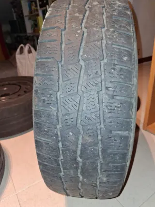 Llanta, neumático y tapacubo Fiat Scudo.