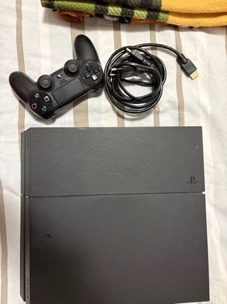 PS4 1TB Negra + Mando + Cables