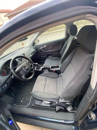 Audi A3 Ambition (gasolina - 2004)