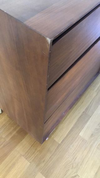 Cómoda madera nogal Anton Room