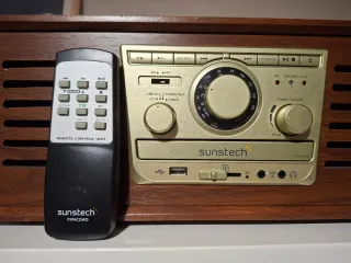 Tocadiscos Vintage Marrón y Dorado