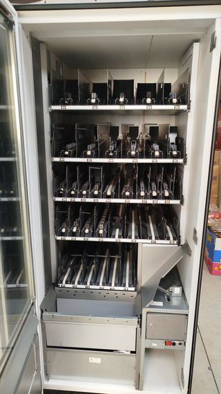 Máquina expendedora Vending jofemar easy combo