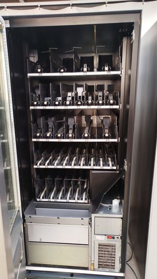 Máquina expendedora Vending jofemar easy combo