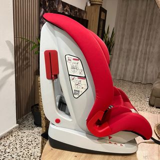 Silla de coche Chicco roja