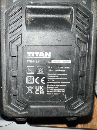 Caja de herramientas Titan motor quemado