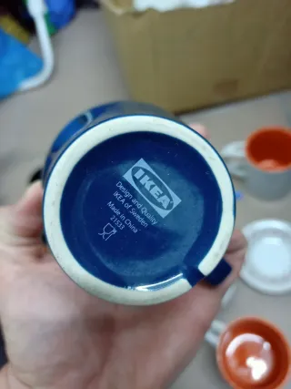 Conjunto Louça Variada: Copos, Canecas e Pratos