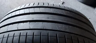 275/40 R20 106W