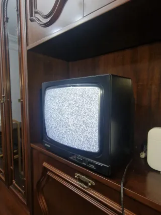 TV Vintage Sharp C-3700SN Años 80
